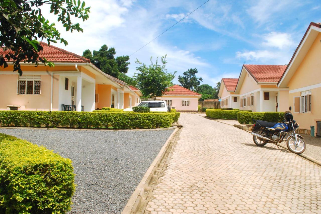 Corinya Serviced Apartments Entebbe Eksteriør bilde